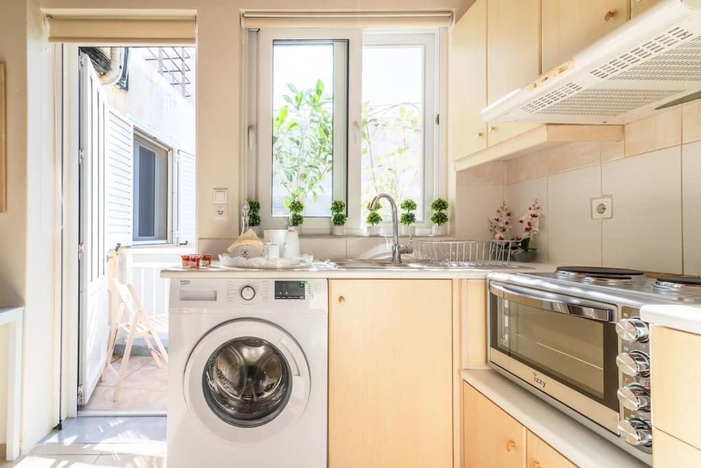 Cozy Apartment In The Heart Of City Center Iraklion Buitenkant foto