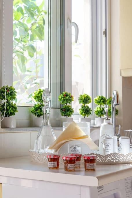 Cozy Apartment In The Heart Of City Center Iraklion Buitenkant foto
