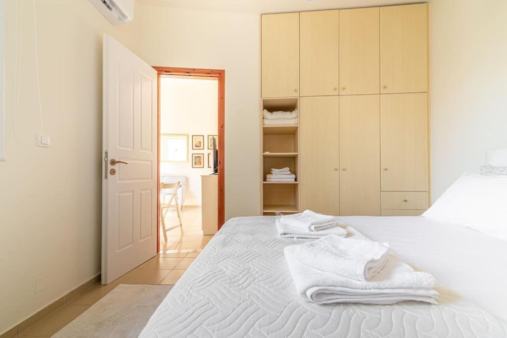 Cozy Apartment In The Heart Of City Center Iraklion Buitenkant foto